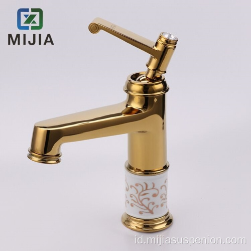 Bergaya Eropa dengan Faucet Basin Faucet Panas dan Dingin